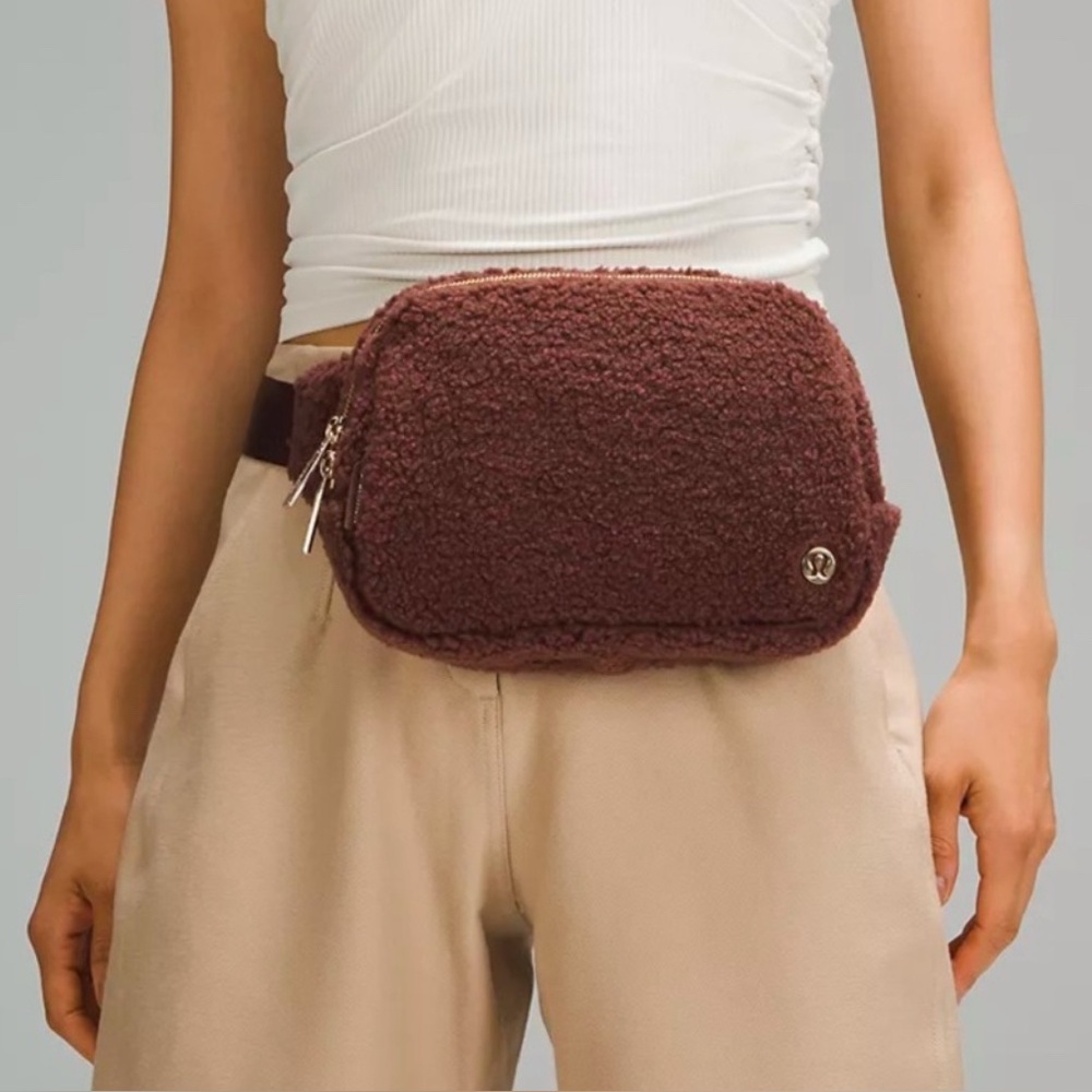 lululemon athletica Brown Gold Large Fleece Belt Bag NWT
